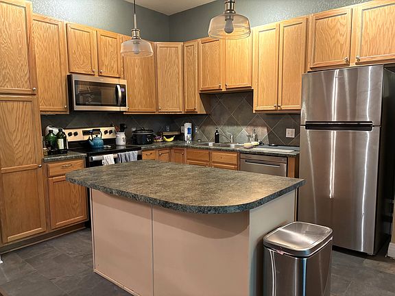 5th image of 180 Poplar St Unit L
