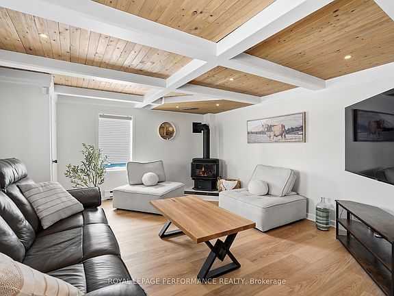 2nd image of 1292 Saint Jacques Rd