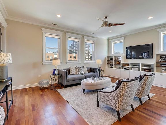 3rd image of 1148 W Monroe St Unit 5NE