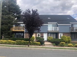 194 Charles St, Secaucus, NJ 07094