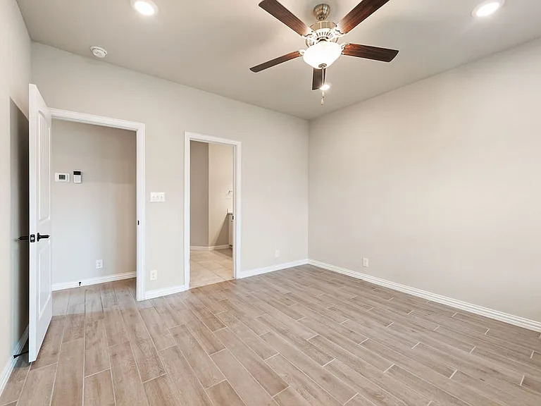 2058 Egret Ave — Photo 8