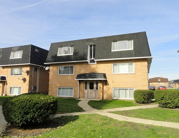 1st image of 9997 Linda Ln APT 1E