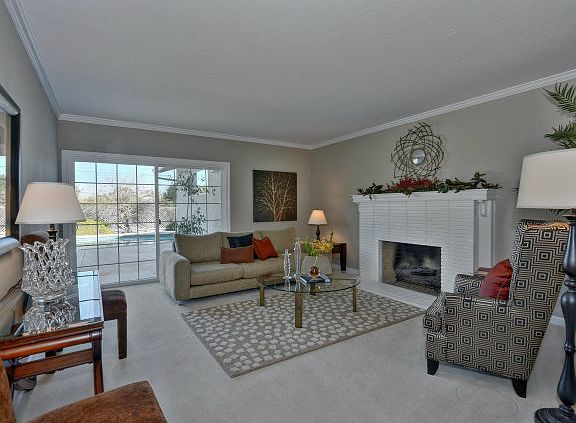 3rd image of 1213 Rockhaven Dr