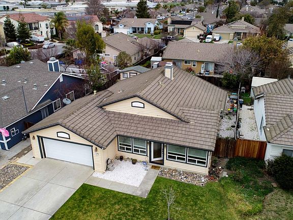 3rd image of 630 Liege Dr