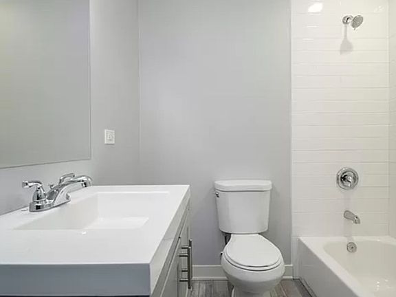 5th image of 1859 W Chicago Ave #2F