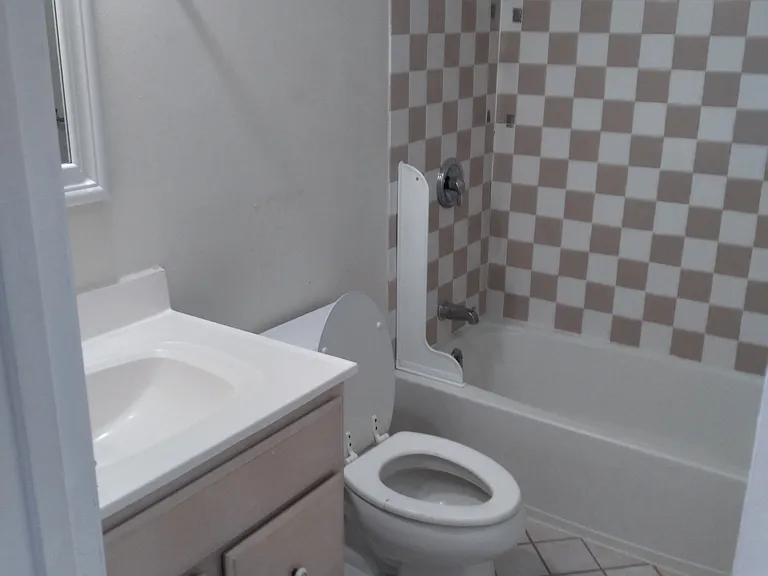 213 Grantwood Dr — Photo 14