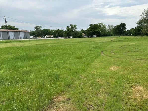 1516 E Robert St, Fort Worth, TX 76104