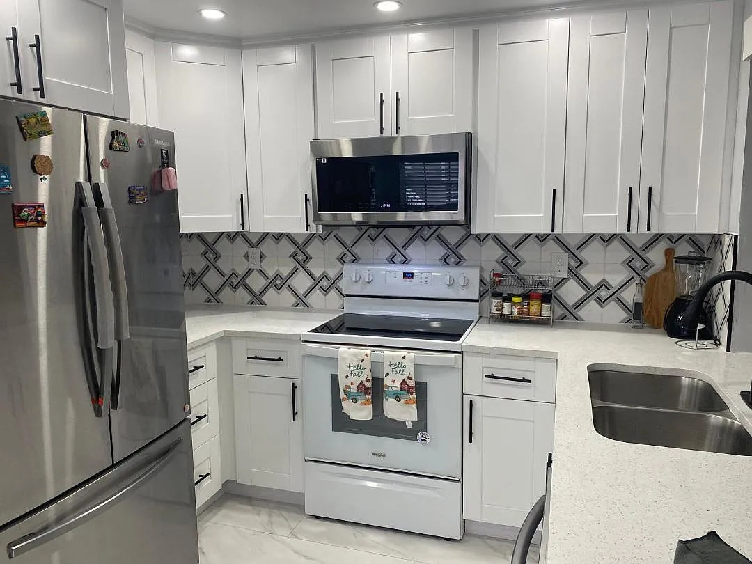 2 bed, 2.0 bath, 1060 sqft, $2,200 — Photo 1