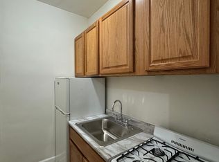833 W Sheridan Rd #1, Chicago, IL 60613
