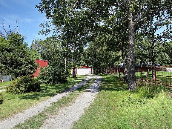 3rd image of 18322 E Oakridge Way