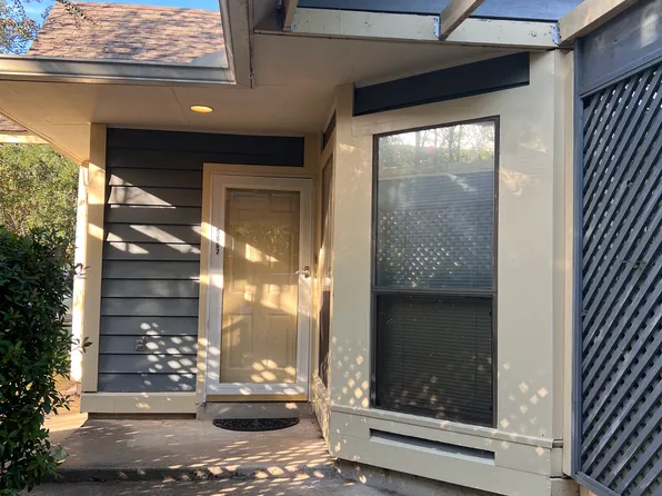 5607 Downing St, Alexandria, LA 71301