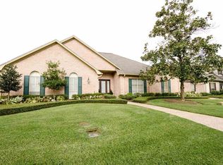10 Bellchase Gardens Dr, Beaumont, TX 77706