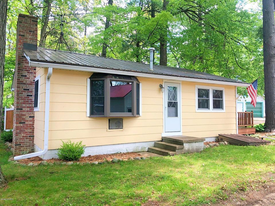 1st image of 232 Lake Dr