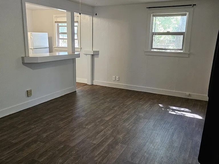 319 W Dale Ave — Photo 4