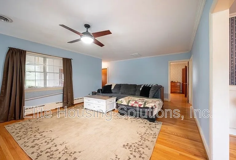 290 W Ridge St — Photo 27