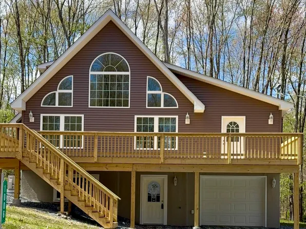 1006 Hidden Valley Ct, Lake Ariel, PA 18436