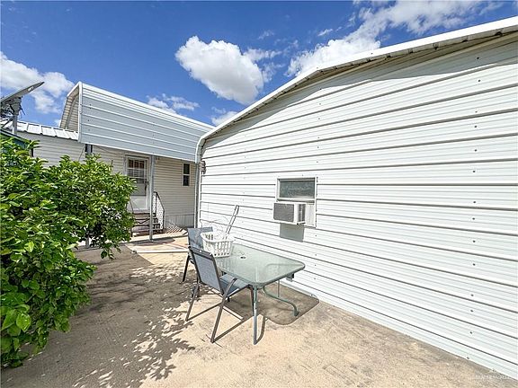 3rd image of 3722 Alexander Dumas Dr S