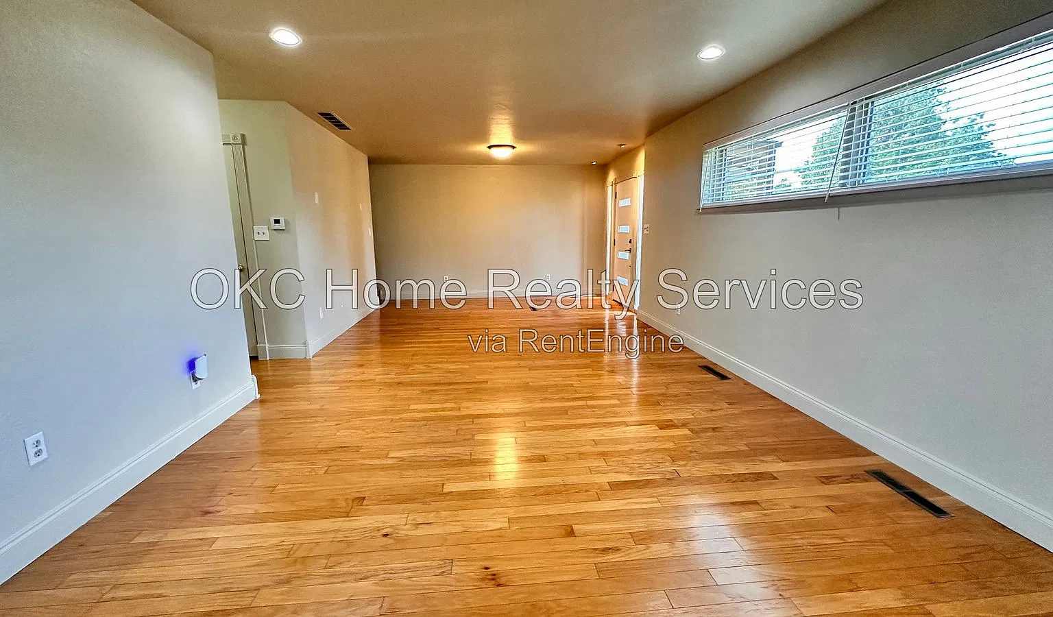 3 bed, 2.0 bath, 1445 sqft, $1,795 — Photo 3