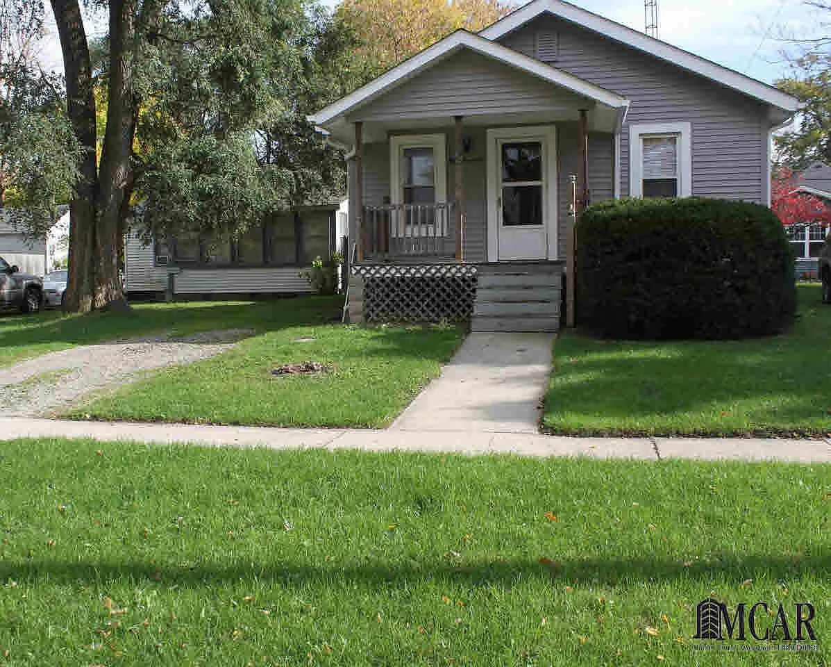 817 Hubble St photo 1