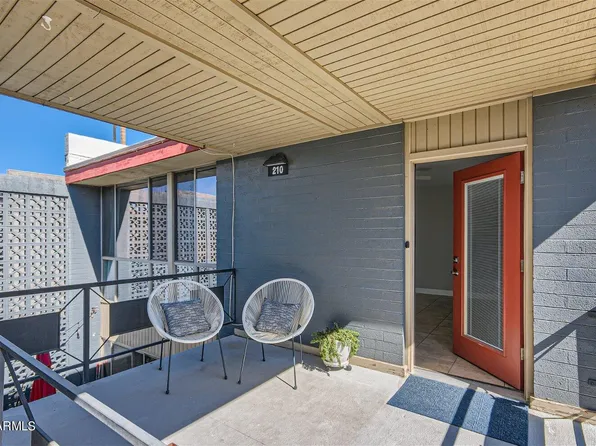 1241 E MEDLOCK Drive #210, Phoenix, AZ 85014