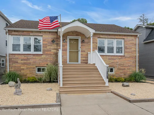 307 Asbury Ave, Ocean Gate, NJ 08740