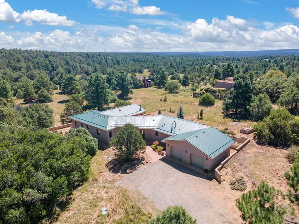 51 Granny Canyon Trl, Tijeras, NM 87059