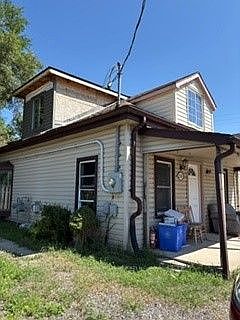 3rd image of 1136 Brydges St
