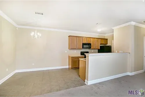 900 Dean Lee Dr Photo 1