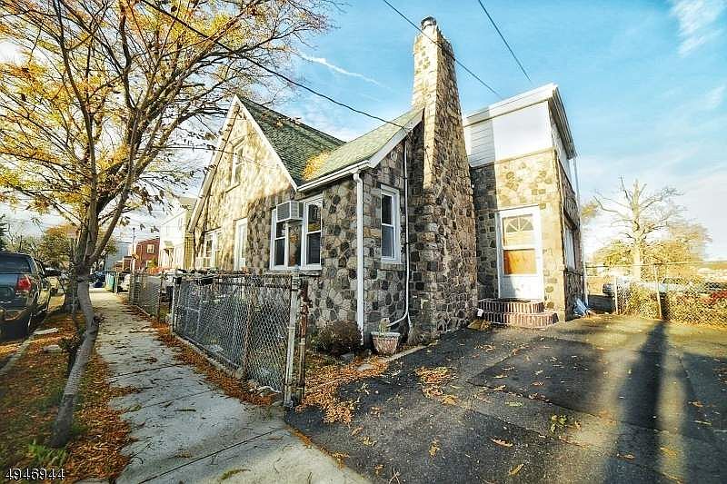 1st image of 6 Wallace St