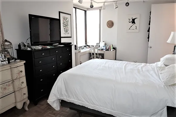 Rented by Newell and Assoc. | media 13