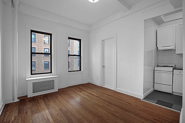 1st image of 19 W 69th St APT 802