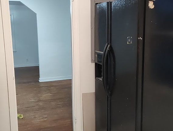 4th image of 4802 Shirley Ave