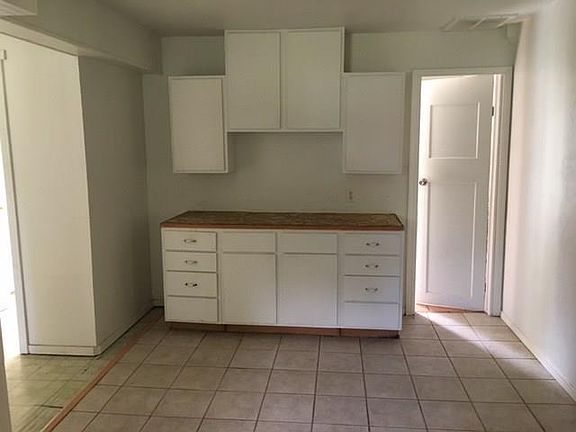 3rd image of 3301 Trigg Dr