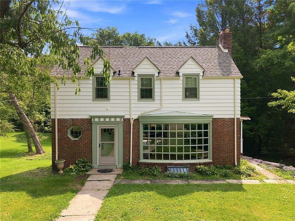 1st image of 105 Dock Hollow Rd