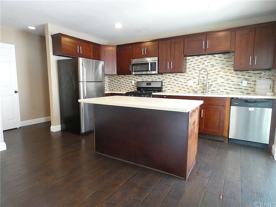 1st image of 1257 S Plymouth Blvd