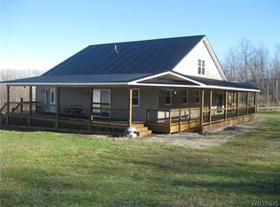 10051 Center Rd, Forestville, NY 14062