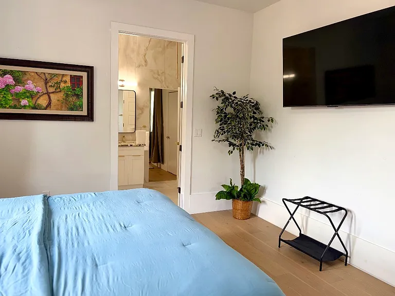 1305 S Saint Marys St #3 — Photo 10