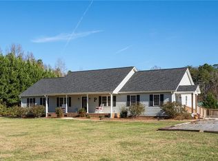 7928 Highfill Rd, Summerfield, NC 27358