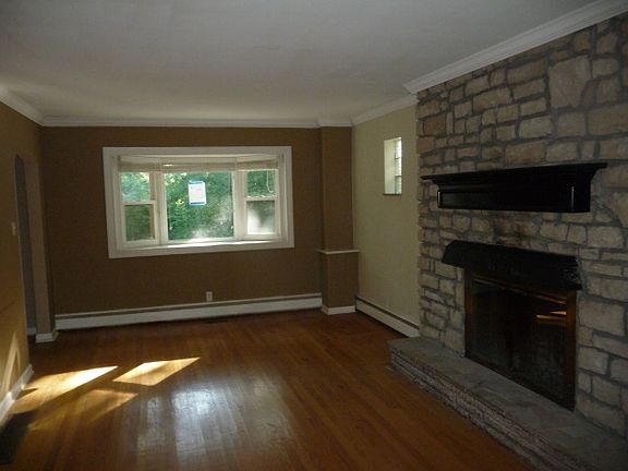 3rd image of 1087 Altavia Ave