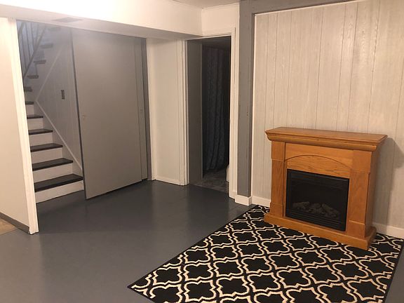 2nd image of 30404 N Meadowbrook Ln
