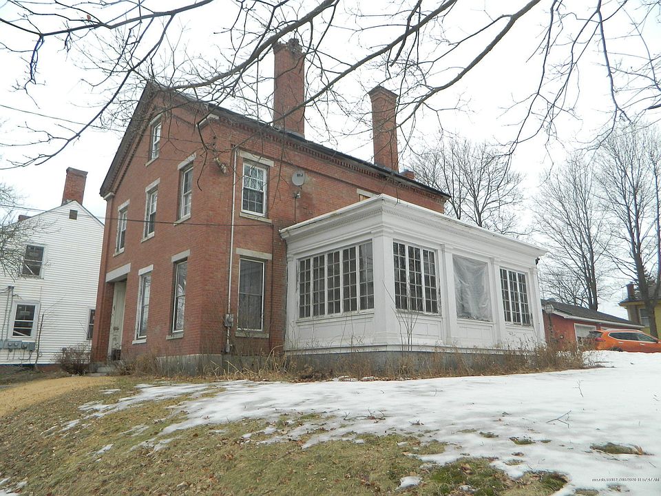 1st image of 123 Essex St