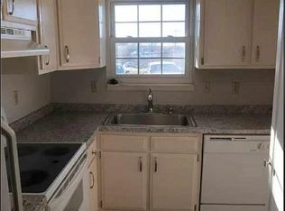 6916 NW Chapel Woods Ln, Kansas City, MO 64152