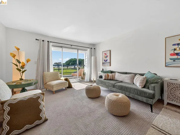 1205 Melville Sq APT 204, Richmond, CA 94804