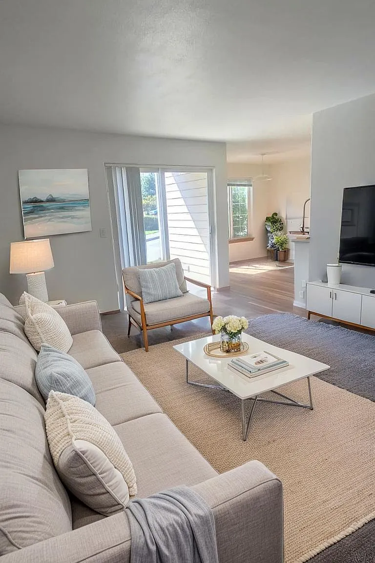 2 bed, 1.5 bath, 1000 sqft, $1,725 — Photo 3
