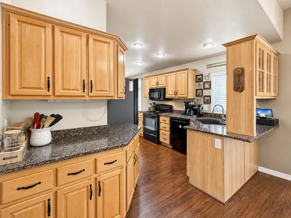 7821 St Vrain Dr, Frederick, CO 80530