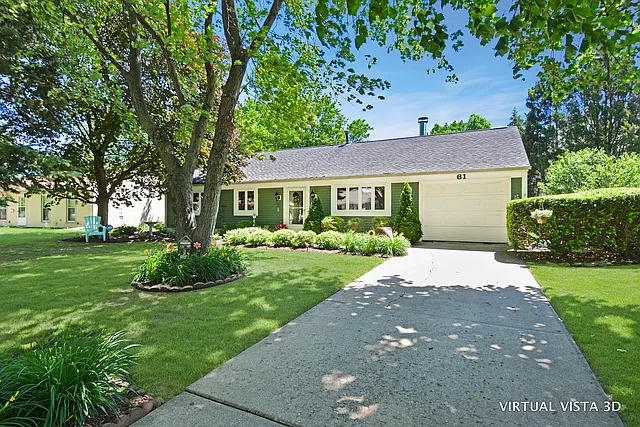 61 Eastfield Rd photo 1