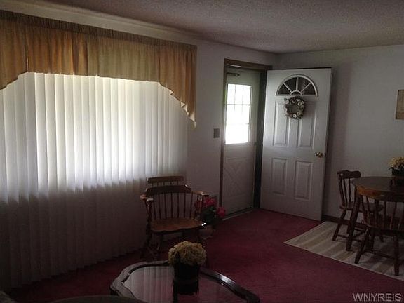 4th image of 476 Tremaine Ave