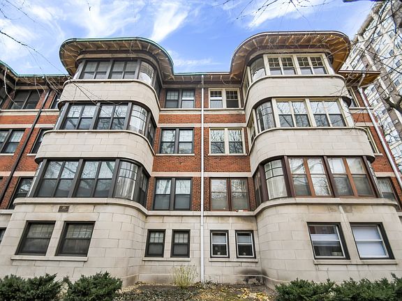 3rd image of 5345 S Hyde Park Blvd APT 3A