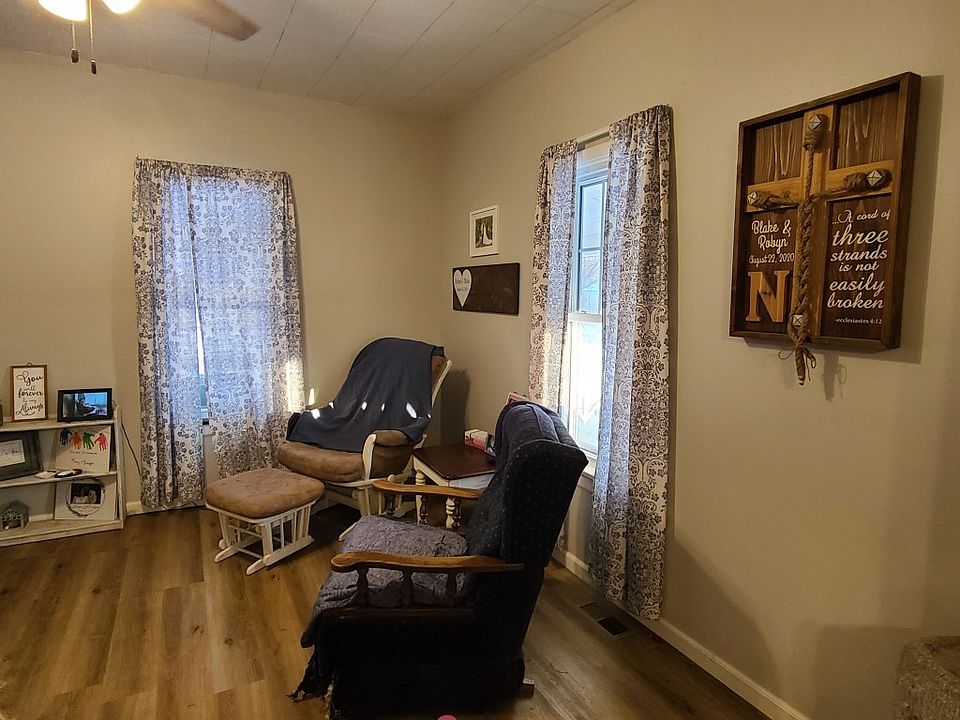 2nd image of 503 N Lincoln St