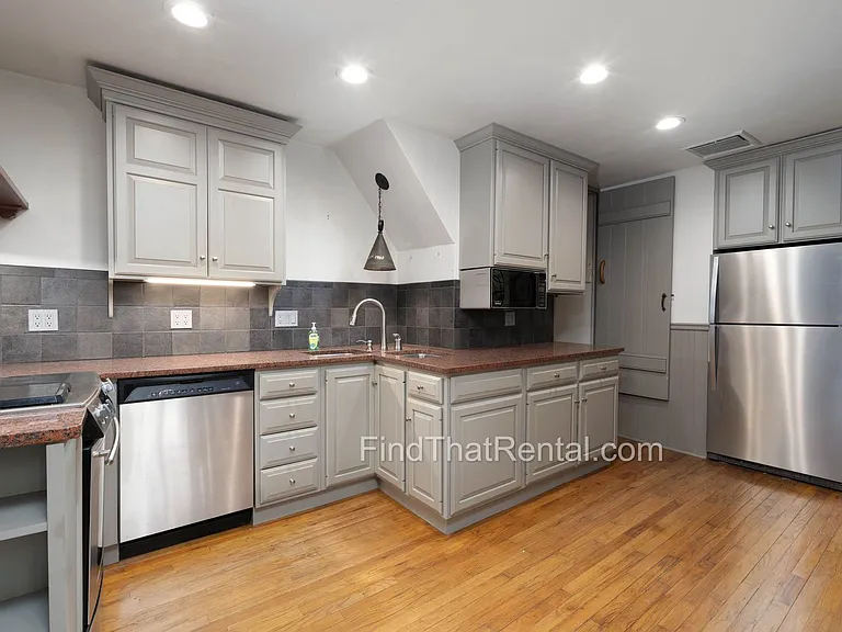 136 W Pomfret St — Photo 26